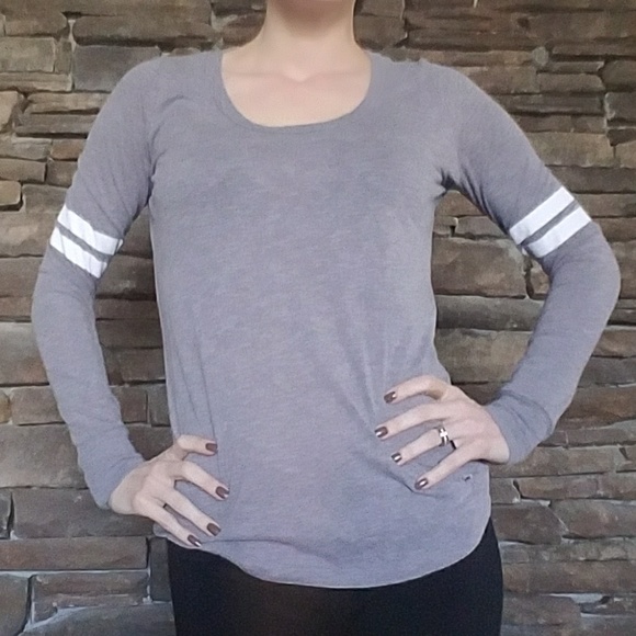 VS Pink Long Sleeve Stripe Tee in Grey EUC - Picture 5 of 5